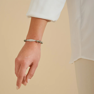 Pulsera de Cordón con Cuentas de Jaspe Dálmata Natural y Barra Grabada de Acero Inoxidable con PVD de Oro de 18K, Joyería con Frase Motivacional para Aliviar el Estrés - Product Image 5