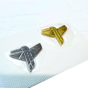 Transferencia de calor de TPU de alta densidad 3D Puff para chaquetas personalizadas Bolsas Logo Parches de Tpu de alta frecuencia con efectos metálicos o brillantes - Product Image 3