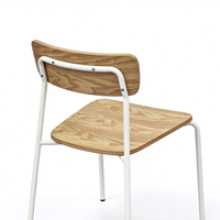 Chaise de salle à manger commerciale empilable avec assise et dossier en contreplaqué courbé, structure métallique, chaise d'appoint pour restaurant, vente en gros pour hôtels