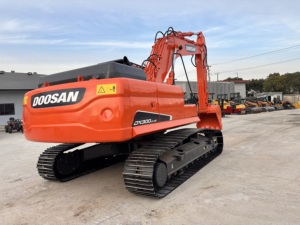 Excavadoras DOOSAN DX225 y DX300 usadas, modelo 300LC-9C con motor central, engranaje de motor y componentes de cojinete - Product Image 4