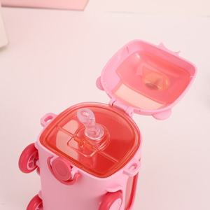 Neue Trendige Strohhalm-Trinkflasche für Outdoor-Aktivitäten, Niedliche Kinder-Cartoon-Bus-Auto-Plastikwasserflasche mit Strohhalm - Product Image 5