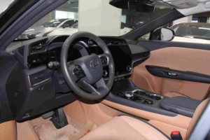 Lexus RZ450e DIRECT4 2023 Usado, SUV Eléctrico L2 ADAS, Cámara 360, Monitoreo de Punto Ciego, Precolisión, Nueva Energía, Volante a la Izquierda - Product Image 4