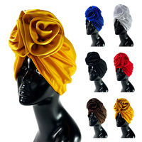 Couleur unie Fleur Décoration Turban Chapeau pour Femmes Satin Fleur Coton Chapeau Tête Porter Bonnet Chapeau