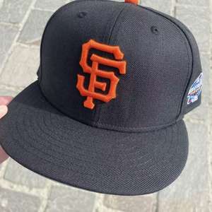 नए फिट गोरा डे होम्ब्रट हैट 5/6 पैनल फैशन शैली कस्टम कढ़ाई घुमावदार स्तन टोपी पुरुषों के लिए - Product Image 3