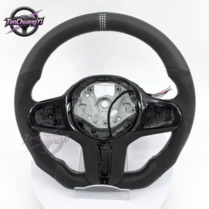 Volant de voiture personnalisé en fibre de carbone pour F91 F92 F93 M5 F90 G31 G32 G38 G32 M550i G30 2017-2024 - Product Image 1