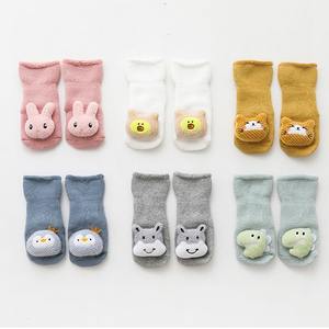 Calcetines antideslizantes con dibujos animados en 3d para bebé, calcetín grueso y cálido para Otoño e Invierno - Product Image 2