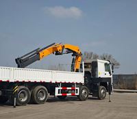 Grue de camion 8x4 robuste à bras hydraulique pliable, grue de camion de 14, 20 ou 25 tonnes avec stabilisateurs et télécommande sans fil