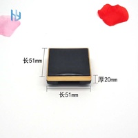 En stock Palette de fards à paupières en plastique carré vide noir et or cosmétique rouge à lèvres pressé conteneur Palette