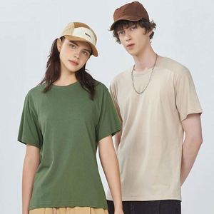 Custom OEM ODM Anti-wrin Base Layer 200 Gsm Unisex T-Shirt 100% Cotton Plain Bulk T Shirt for Men and Women - Product Image 4