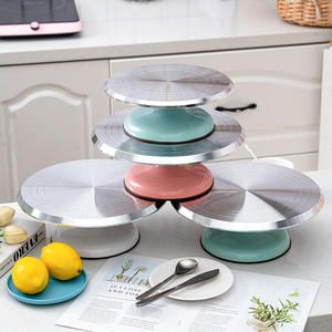 Supports à gâteau rotatifs professionnels à <span class=keywords><strong>action</strong></span> fluide pour la décoration créative de gâteaux et la décoration professionnelle de gâteaux avec outils - Product Image 4