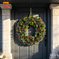 Guirlande de Noël avec baies rouges et cônes de pin, guirlande de pin blanc moucheté pour la porte d'entrée, décoration de maison pour les fêtes d'hiver