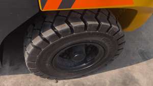 Montacargas Contrabalanceado Diésel Usado de <span class=keywords><strong>3</strong></span>.5 Toneladas Liugong CPCD35-EQ1 con Componente Central del Motor - Product Image 4