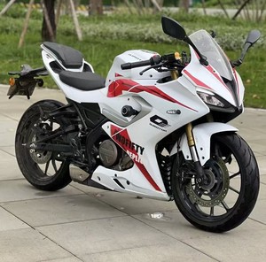 Moto de course Qjmotor Sai250 Mini 250cc, refroidissement liquide, monocylindre, EFI, ABS, performances stables, moto de rue - Product Image 4