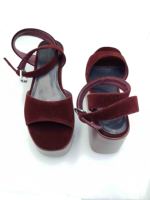 Großhandel 55mm Heel Chunky Wedges Sandalen für Frauen Elegantes neues Trend design mit individuellem Logo-Service aus China