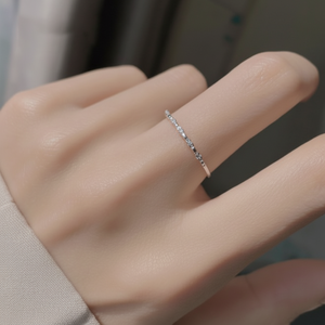 Anello di lusso con diamanti Flash da donna anello di coda di selezione in argento di nicchia con effetto di luce - Product Image 1