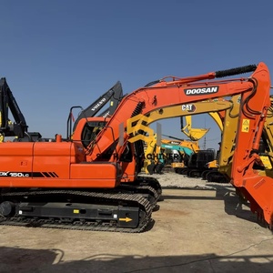 Excavatrice à chenilles DOOSAN DX150LC d'occasion de haute qualité, 15 tonnes, avec moteur et boîte de vitesses, importation directe pour les projets agricoles et domestiques - Product Image 1