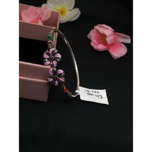 Brazalete Kada tradicional de plata pura para mujer con acabado antiguo - Product Image 1