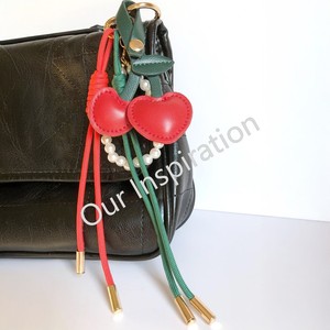 Goreal moda bolso encanto mujer cinturón hebilla lindo cereza PU cuero llavero encanto para bolso Casual y accesorios de ropa - Product Image 1