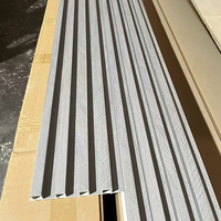 Panneau de mur en bois de décor intérieur de panneautage de mur WPC imperméable pour la salle à manger