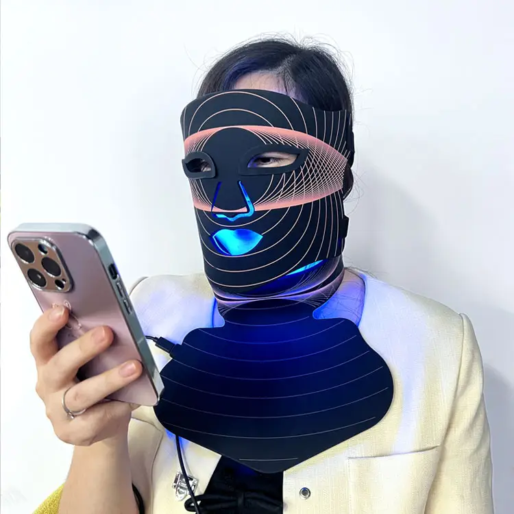 2023 Nuevo diseño portátil y flexible antienvejecimiento silicona negra máscara facial LED máscara 4 colores máscara de terapia facial