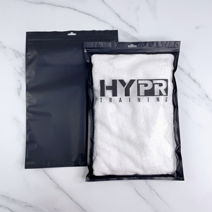 Bolsas con Cierre de Cremallera de PE Semitransparentes Esmeriladas al por Mayor con Borde Negro, Logotipo de Marca Impreso Personalizado, Bolsas Impermeables con Cremallera para Toallas Deportivas - Product Image 3