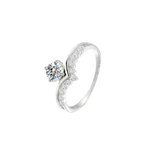 Sterling Silber S925 Mosan Diamant 50-Punkt-Kronenring Vier klauen Nische Platin V-Typ Ring 1 Karat Diamantring