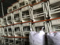 Bureaux et chaises modernes en contreplaqué et métal pour les élèves, mobilier de classe, table fixe robuste, écologique, utilisation dans les centres commerciaux et les hôtels