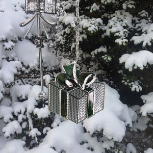 2025 Venta caliente acrílico arco mariposa estrella colgante BOLA DE Navidad y adornos de árbol para la decoración colgante de techo del Festival - Product Image 1