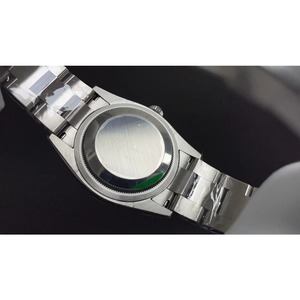 Montre mécanique suisse en verre saphir bleu lumineux, design anti-traces de doigts avec un savoir-faire supérieur de première qualité - Product Image 6