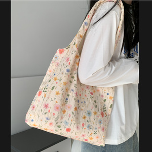Sac à bandoulière pour femme en toile brodée florale, style coréen, portable, grande taille, collection automne 2025, style décontracté et frais, polyvalent, à ouverture large - Product Image 4
