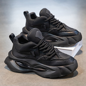 Nouvelle collection Printemps 2025 : Chaussures de sport classiques et durables pour l'extérieur, à semelle épaisse, respirantes, avec empeigne en maille, imperméables et antidérapantes, modèle tendance. - Product Image 1