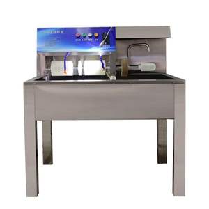 Vente flash Machine de nettoyage et de séchage de chaussures en acier inoxydable YUNWEI à haute productivité Machine de nettoyage de chaussures de sport et de tennis - Product Image 1