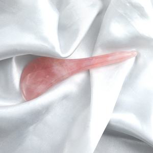 प्राकृतिक चीन पारंपरिक चेहरे गुआ शा उपकरण चम्मच के आकार गुलाब क्वार्ट्ज स्पा एक्यूपंक्चर Scraping मालिश स्वास्थ्य देखभाल के लिए हीलिंग - Product Image 4