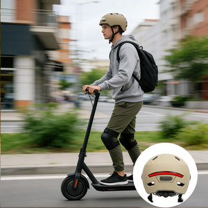 Casco da Ciclismo Intelligente di Alta Gamma con Luci LED Ricaricabili Anteriori e Posteriori, Casco Leggero da Strada per Pedalate Notturne - Product Image 1