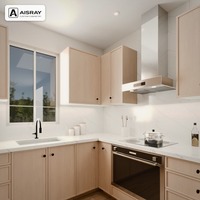 Ensemble de meubles de cuisine sur mesure, portes en bois massif style Shaker, aménagement en U et tiroirs à fermeture amortie, structure en panneaux de particules