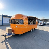 Remorque alimentaire sur mesure à 2 essieux en acier inoxydable orange pour cuisine mobile commerciale de style rétro, spécialisée dans les snacks, bonbons et chips