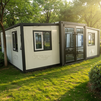 Maison conteneur modulaire préfabriquée de luxe à faible coût de 20/40 pieds avec chambre, salle de bain, alimentation solaire, écologique et couleur personnalisable