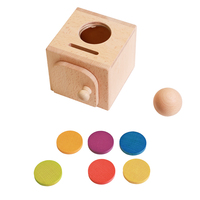 Jouet sensoriel Montessori en bois 2-en-1 : Boîte de permanence des objets et jeu de lancer de balles et de pièces pour enfants de plus de 12 mois