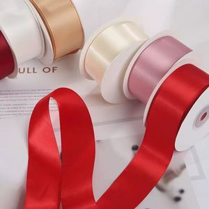 ริบบิ้นผ้าซาตินด้านเดียวขนาด4ซม. ม้วนริบบิ้นเค้กปาร์ตี้<span class=keywords><strong>ง</strong></span>านแต่ง<span class=keywords><strong>ง</strong></span>านขนาด100หลาสำหรับตกแต่<span class=keywords><strong>ง</strong></span> - Product Image 5