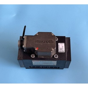 Vanne directionnelle servo Rexroth 4WS2EM10-5X 315 bars 100 L/min commande hydraulique - Product Image 3