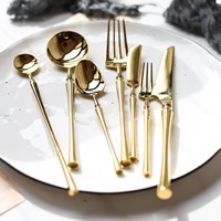 Ensemble de couverts en acier inoxydable 304 poli miroir doré, comprenant couteaux de table, fourchettes à salade, cuillères à soupe et à riz, cuillères à dessert, cuillères à salade et cuillères à thé