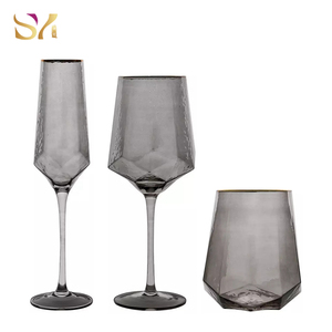 Ensemble de verres à vin rouge en cristal sans plomb de luxe nordique moderne, forme diamant, fait à la main, bord doré, capacité personnalisable - Product Image 2