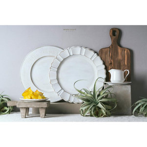 Nuevo diseño de <span class=keywords><strong>restaurante</strong></span> y decoración de bodas platos de cargador de plato de lujo <span class=keywords><strong>en</strong></span> blanco y negro para decoración del hoga - Product Image 6