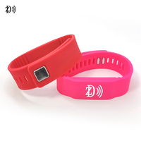 Bracelet NFC étanche 125KHz Bracelet RFID en caoutchouc de silicone pour piscine de gymnase de parc aquatique