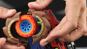 रोमांचक ऑफ-रोड टॉय अनुभवों के लिए रोशनी और संगीत के साथ 1:32 मिश्र धातु स्व-निर्माण चार-पहिया ड्राइव चढ़ाई वाहन - Product Image 5