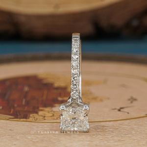 Anillos de diamantes de joyería fina con diseños artísticos exquisitos y diamantes brillantes creados para exhibir lujo - Product Image 4