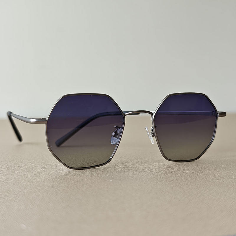 การไล่ระดับสีเทา