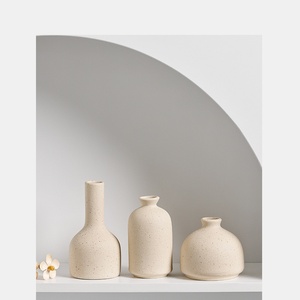 <span class=keywords><strong>Vase</strong></span> en <span class=keywords><strong>porcelaine</strong></span> décoratif pour la maison, style moderne minimaliste, blanc crème moucheté, céramique émaillée mate, fait main, <span class=keywords><strong>vase</strong></span> <span class=keywords><strong>à</strong></span> fleurs - Product Image 2