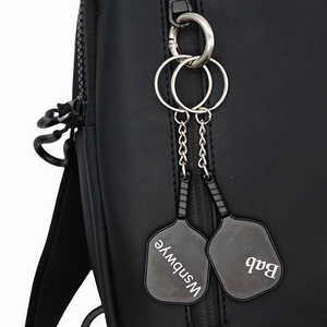 <span class=keywords><strong>Porte</strong></span>-clés décapsuleur vintage en alliage de zinc avec récupérateur de balles de tennis, basketball et pickleball, et logo d'équipe - Product Image 2