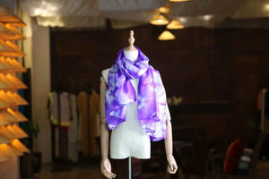 Écharpe d'hiver pour femme, collection export textile, lin et soie, 70x180cm, jacquard tissé, chaude, avec impression sérigraphique - Product Image 6